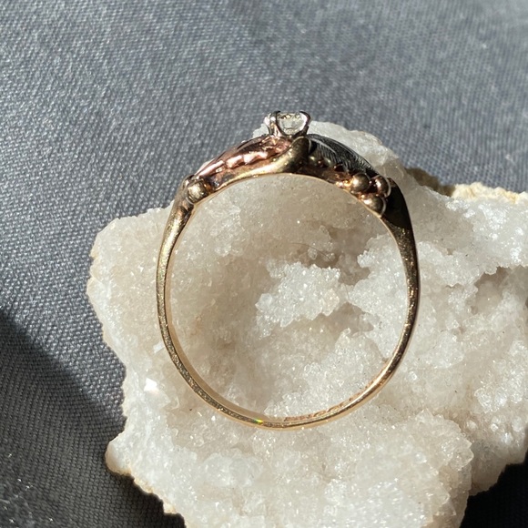 10k Landstroms Black hills Gold and Diamond Ring - Picture 11 of 11